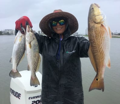 Redfish, Speckled Trout / Spotted Seatrout fishing in Surfside Beach, Texas