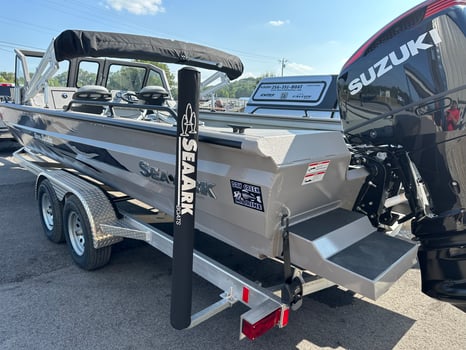 Boat photo for Tennessee River Titans: Catfishing in Northern Alabama