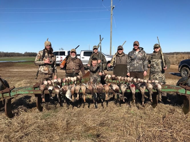 Duck Hunting W/ Lodging Available In Fisher