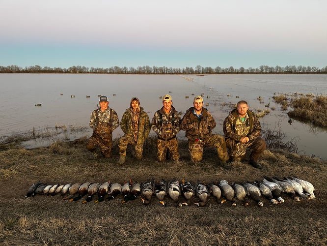 Arkansas Fall Duck And Goose Hunts In Paragould