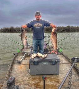 Blue Catfish Fishing in Dallas, Texas