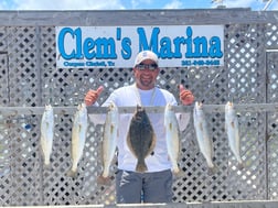 Flounder, Speckled Trout / Spotted Seatrout fishing in Corpus Christi, Texas