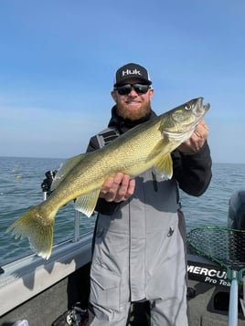 Full Day Walleye Hunt