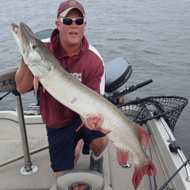 Wallhanger Musky Guide Trips