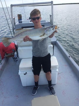 Full Day Inshore - 26' Majek