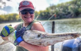 Giant Alligator Gar Adventure