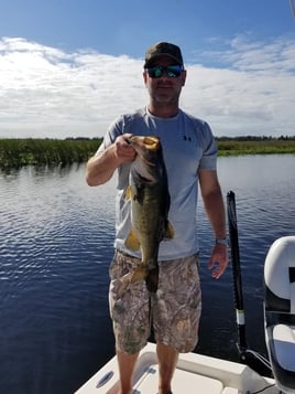 Lake Okeechobee Largemouth Hookfest