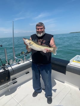 Lake Erie Walleye Hunt