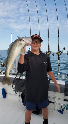 Lake Erie Walleye Hunt