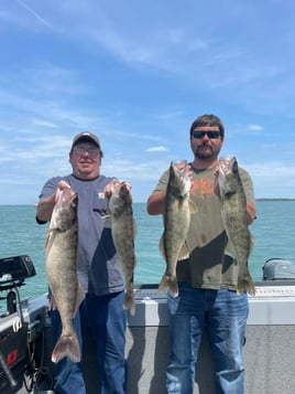 Full Day Walleye Hunt