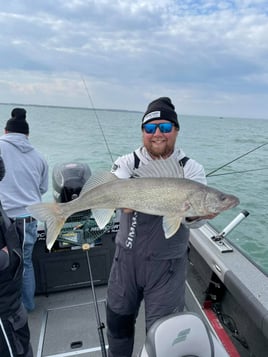 Full Day Walleye Hunt