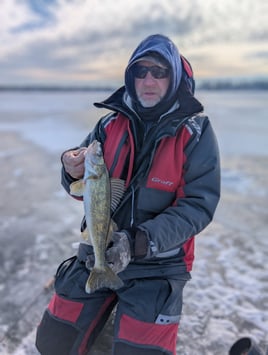 Ice Fishing Illinois - Walleye