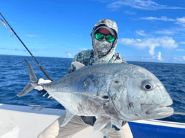 Giant Trevally Fishing in Hoandedhdhoo, Maldives