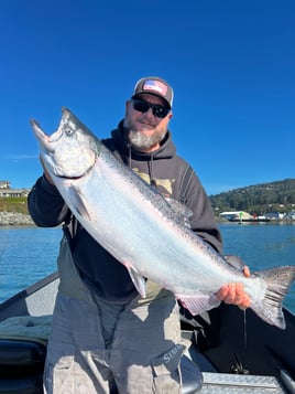 Chinook Salmon Fishing in Brookings, Oregon