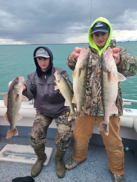 Am walleye charter