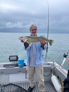 Summer walleye troll