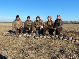 Full service Arkansas waterfowl hunts