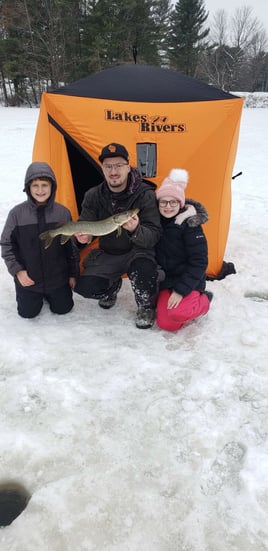 Ice Fishing Charters Wisconsin