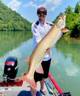 Muskie Fishing in Knoxville, Tennessee