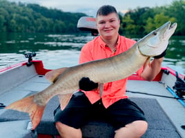 Muskie Fishing in Knoxville, Tennessee