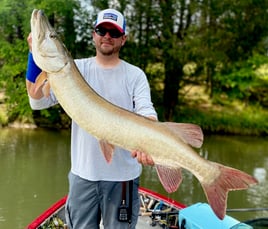 Muskie Fishing in Knoxville, Tennessee