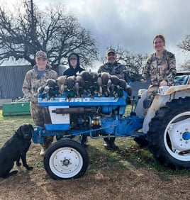 Central Texas Duck Hunts w/ Lodging & Meals