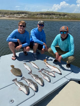 6 Hour Reel Fun Bay and Flats Trip