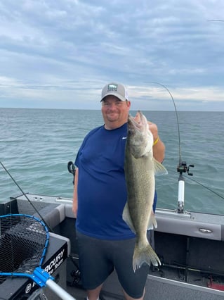 Full Day Walleye Hunt