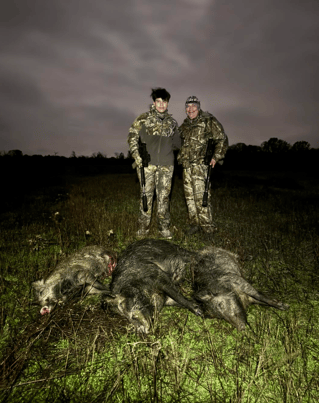 Hog Hunting in Honey Grove, Texas