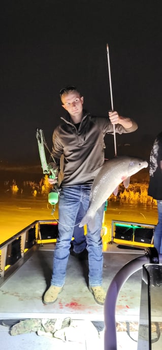 Bowfishing Charter