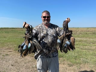 Louisiana Early Season Teal Hunts With LODGING