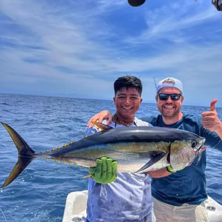 Blackfin Tuna Fishing in Puerto Escondido, Mexico