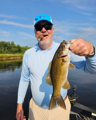 Walleye or Smallmouth Bass - Half Day Trip