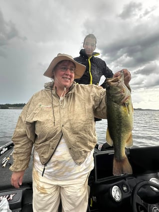 Largemouth Bass Fishing in Lake Ozark, Missouri