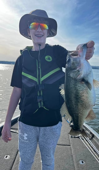 Lake Guntersville Fishing | 4 To 8 Hour Charter Trip