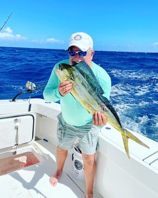 6-9  Hour Offshore Fishing Trip