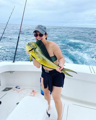 6-9  Hour Offshore Fishing Trip