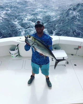 6-9  Hour Offshore Fishing Trip