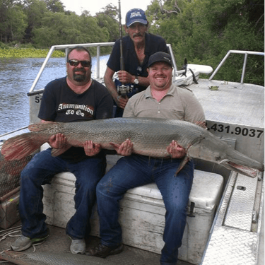 Texas Saltwater Bowfishing Guide - Texas Alligator Gar Rod & Reel