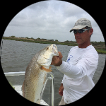 Profile photo of Captain Experiences guide Ronnie Sifuentes