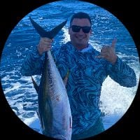 Profile photo of Captain Experiences guide Andrew