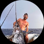 Profile photo of Captain Experiences guide Tyler