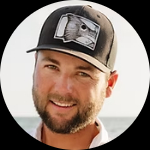 Profile photo of Captain Experiences guide Tyler