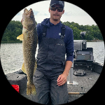 Profile photo of Captain Experiences guide Levi Roberts